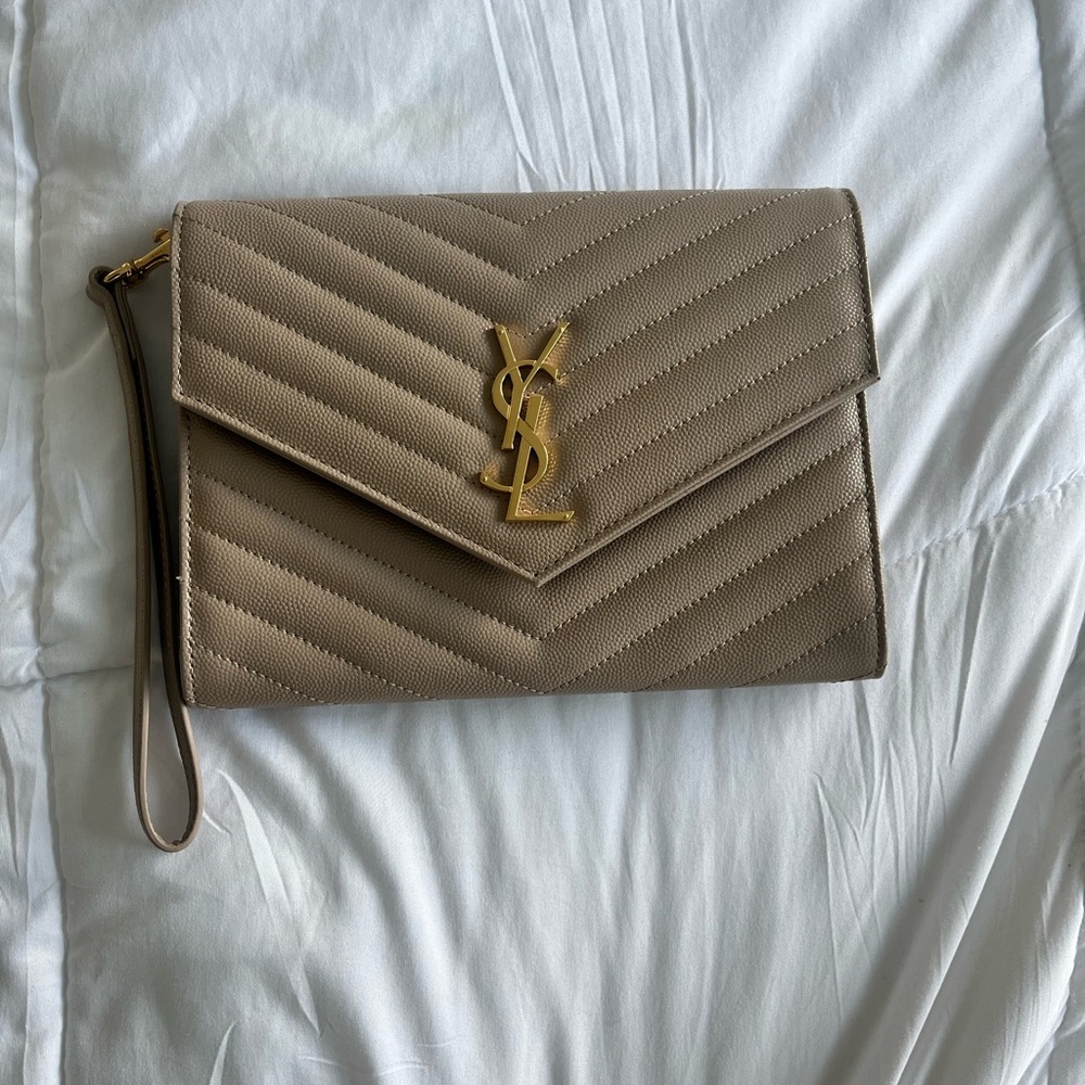 TAUPE AND GOLD YSL SAINT LAURENT CHEVRON CLUTCH